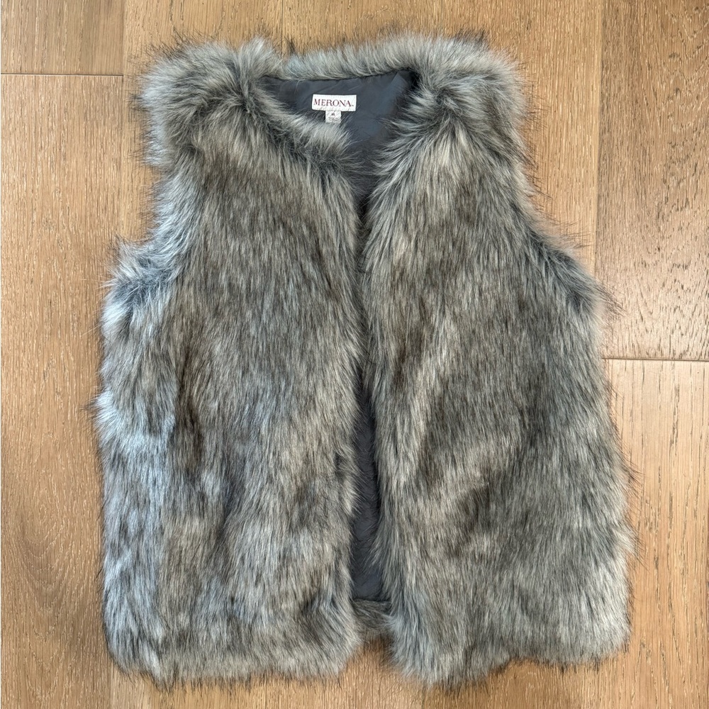 Merano faux fur vest